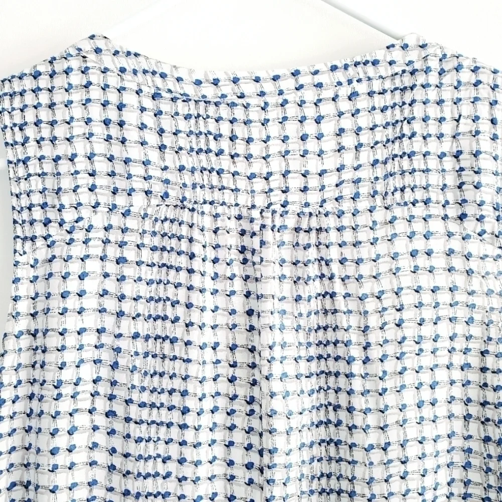 Anthropologie edme & esyllte Navy Blend Skeeveless Pintucked Top S